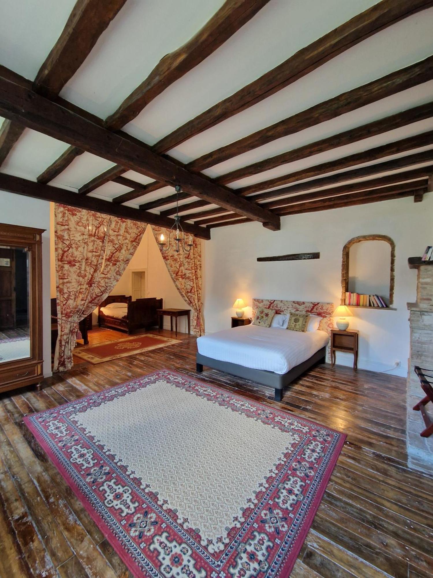 Le Manoir De Lisle Hotel Bagian luar foto