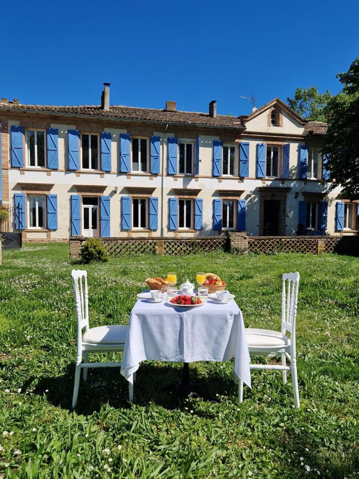 Le Manoir De Lisle Hotel Bagian luar foto