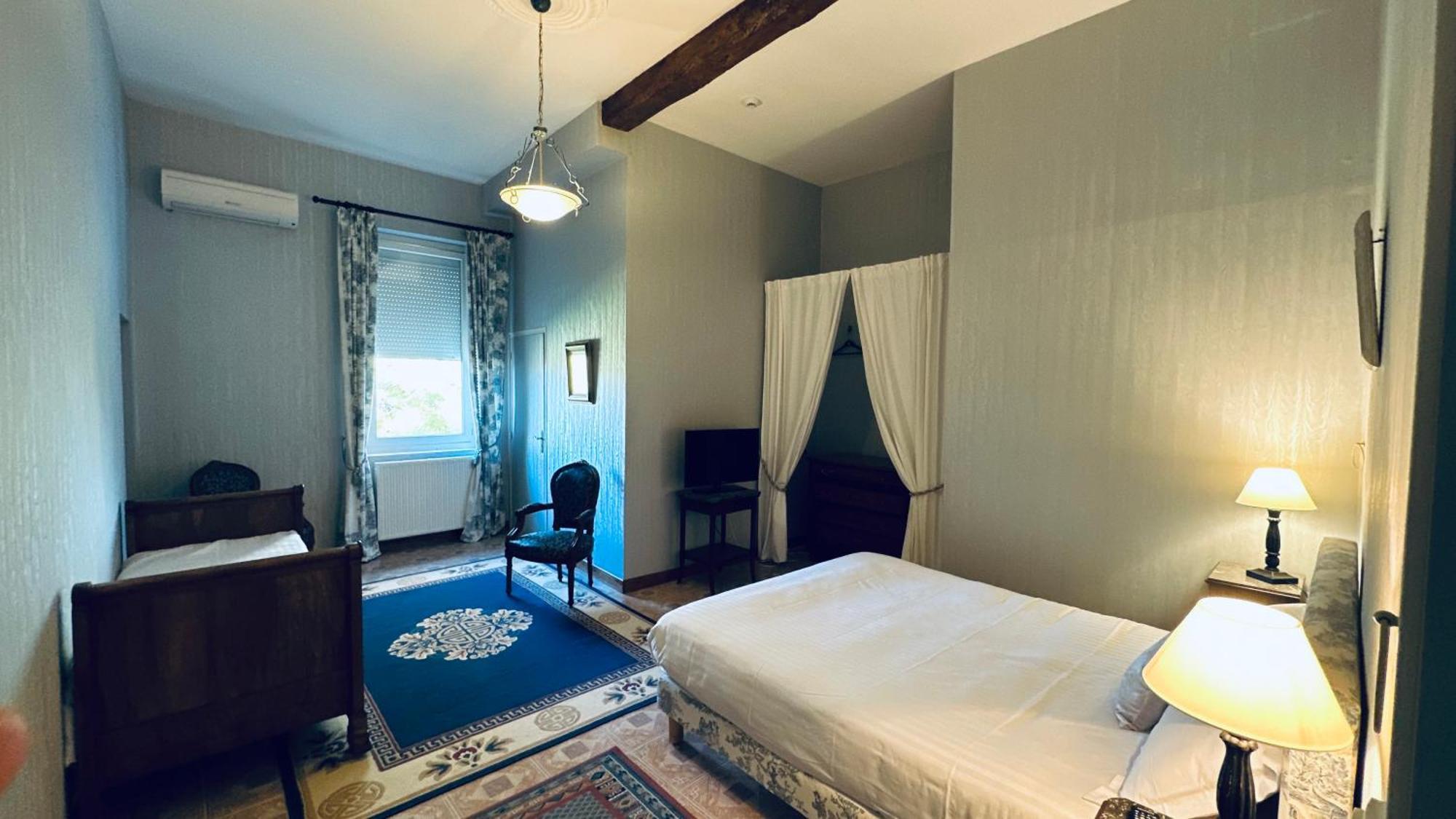 Le Manoir De Lisle Hotel Bagian luar foto