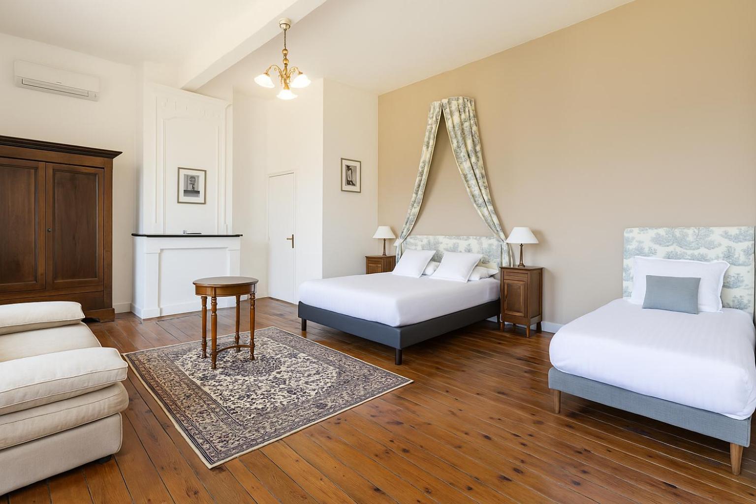 Le Manoir De Lisle Hotel Bagian luar foto
